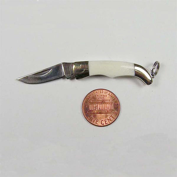 Pendant knife