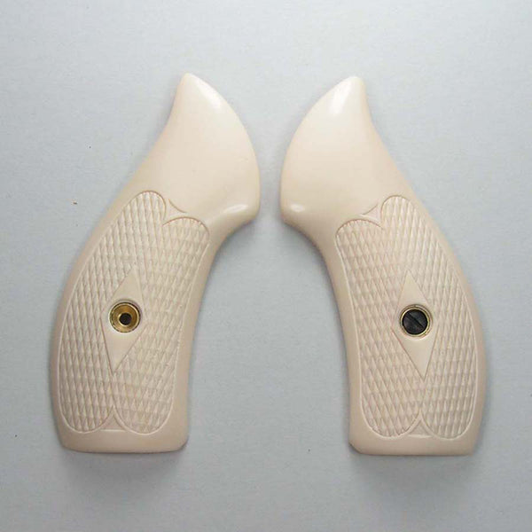 S&W J Frame Round Butt Checkered Simulated Ivory Pistol Grips