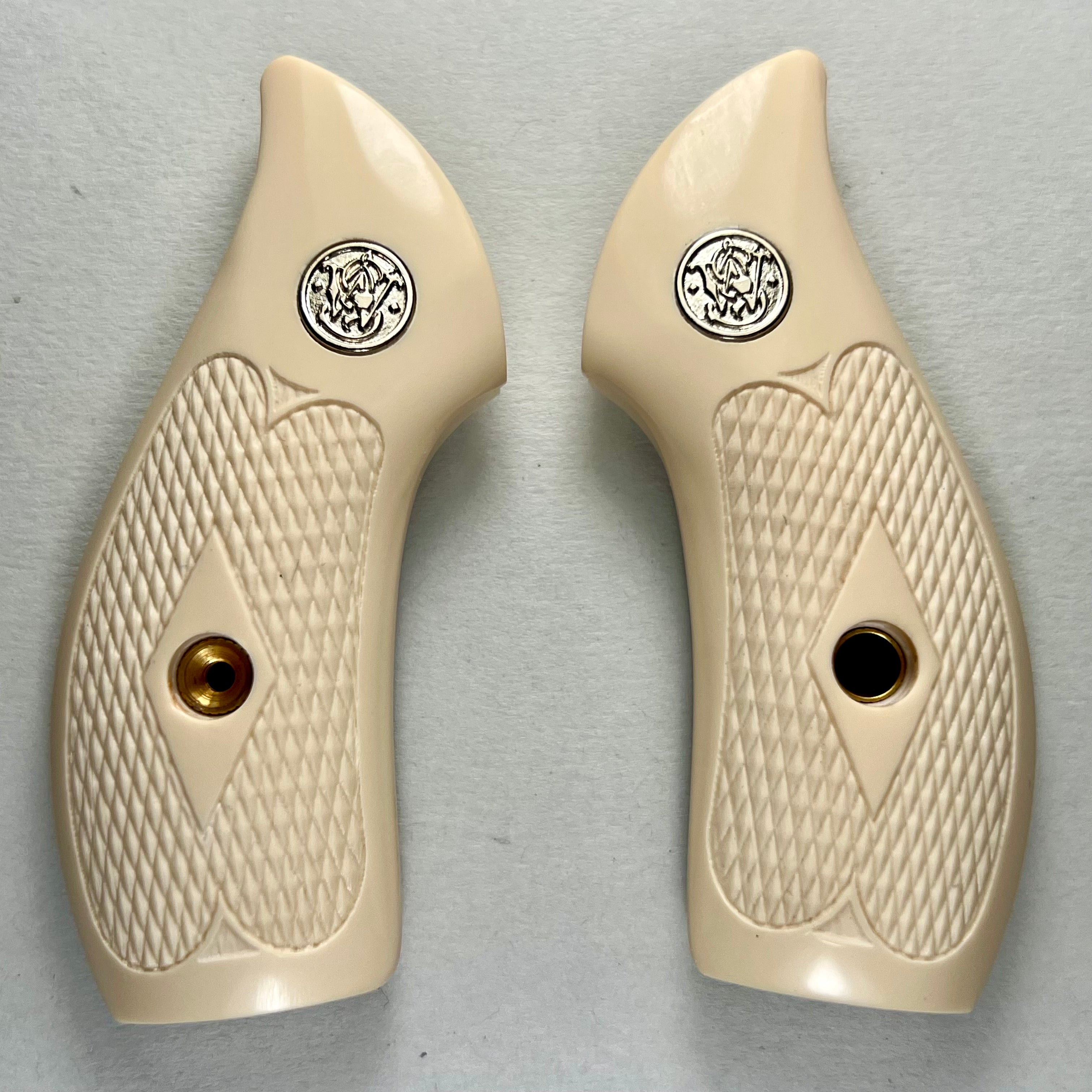 S&W J Frame Round Butt Checkered Simulated Ivory Pistol Grips W/ Medallions Only
