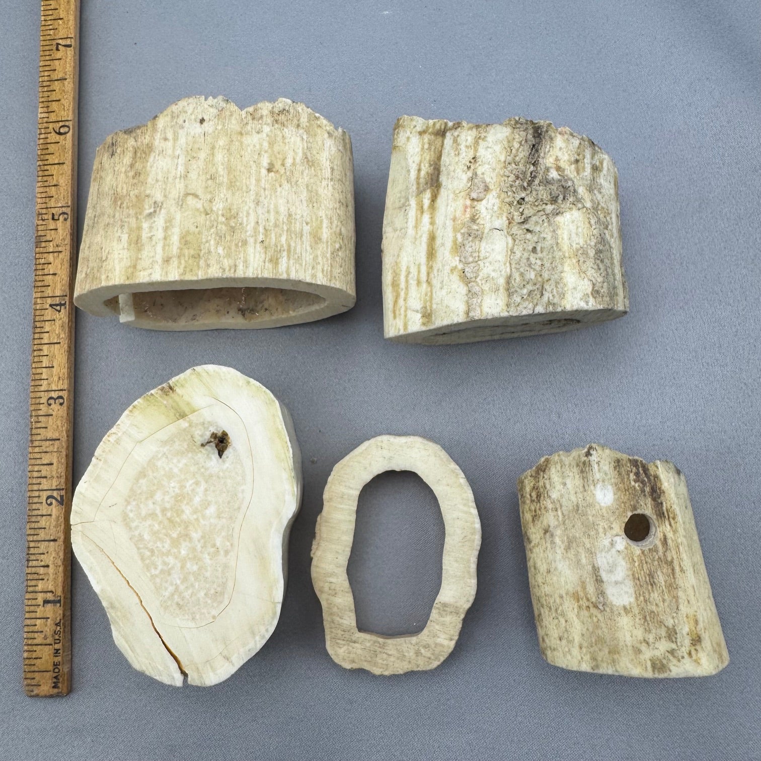 White Walrus Chunky Hollow Sections - Lot 18 