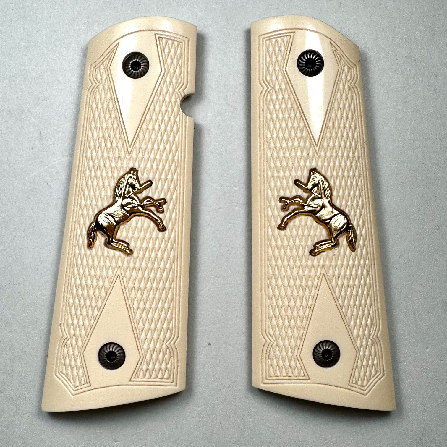 1911 Simulated Ivory Checkered Double Diamond ( MAGWELL ) with Gold Horse Inlay Pistol Grips 