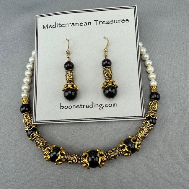 Etruscan Fresh Water Pearl & Garnet Etruscan Style Necklace 02